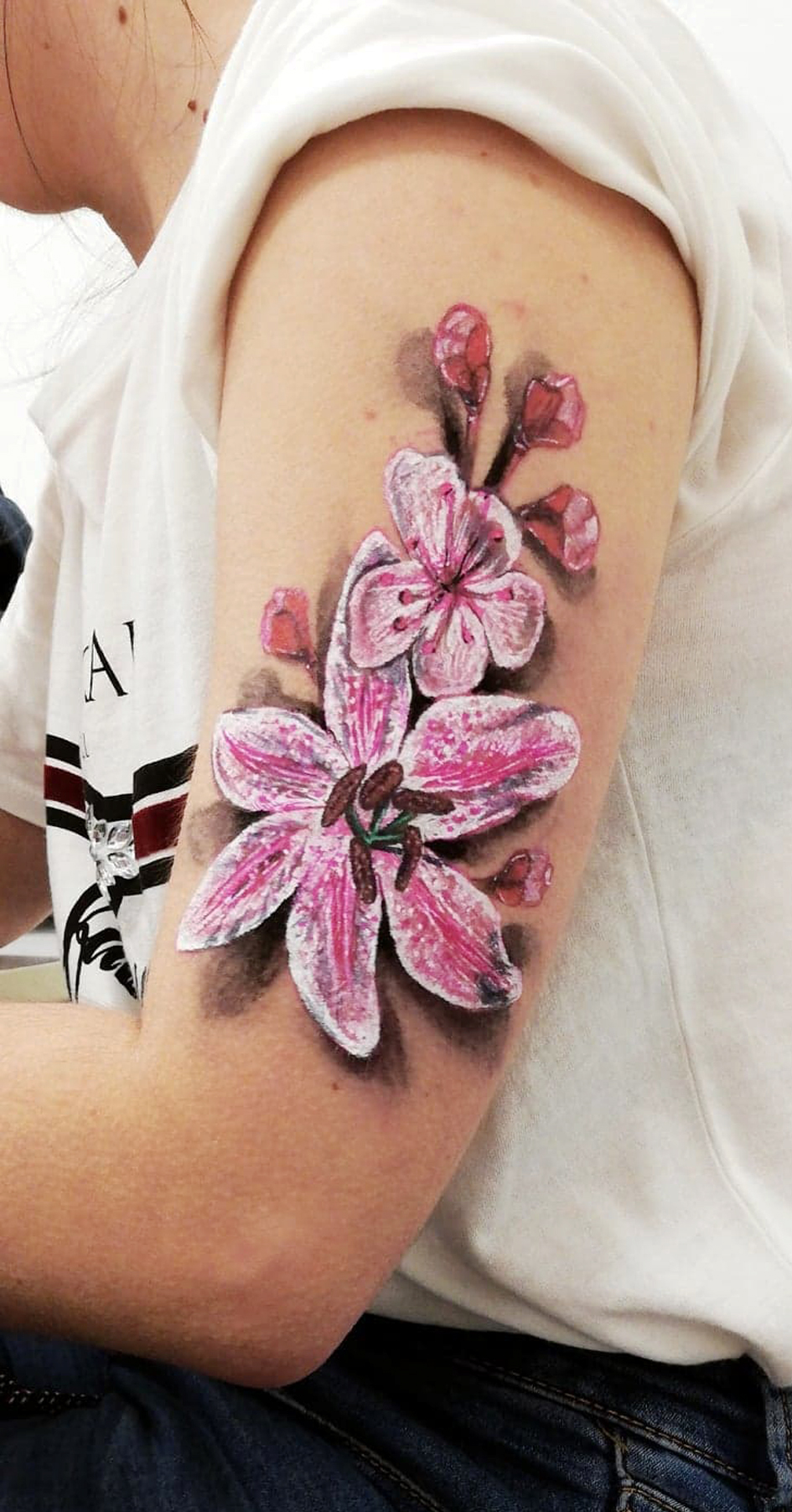 dessin fleur sur corps